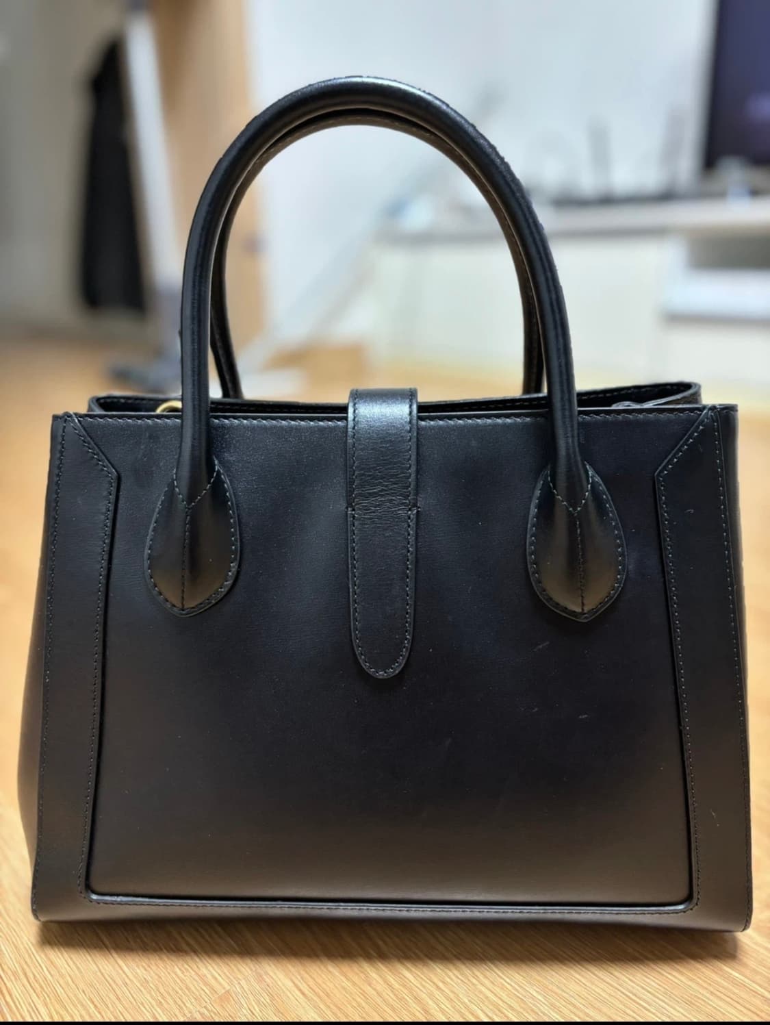 구찌 재키 1961 미디엄 토트백 블랙 상품이미지3