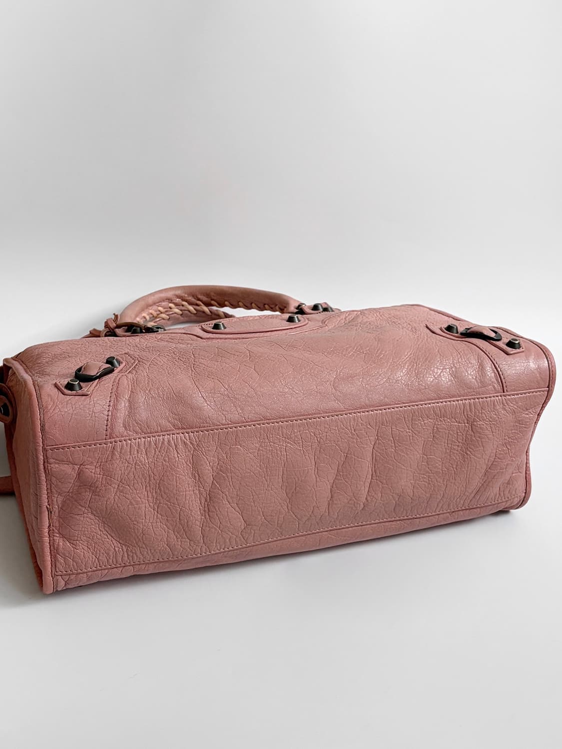 발렌시아가 클래식 시티백 미듐 판매합니다. 상품이미지8