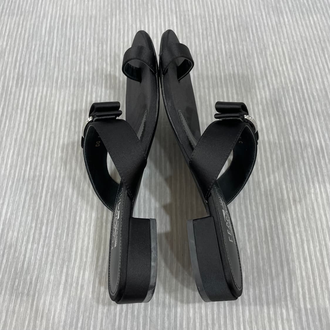 674) 페라가모 바라 보우 슬라이드 샌들 235mm 상품이미지5