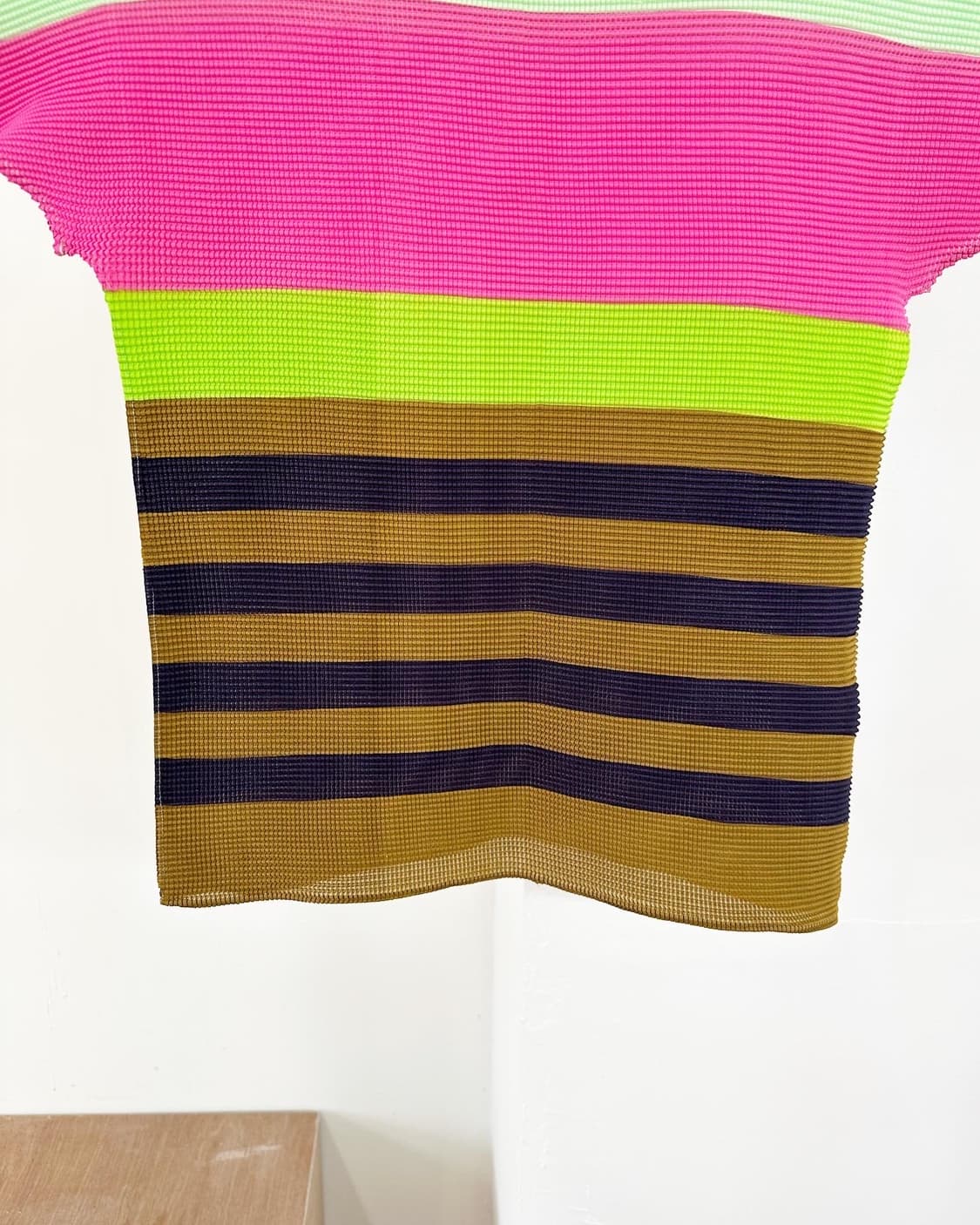 이세이미야케 미 멀티컬러 스트라이프 폴리 하프티 상품이미지5