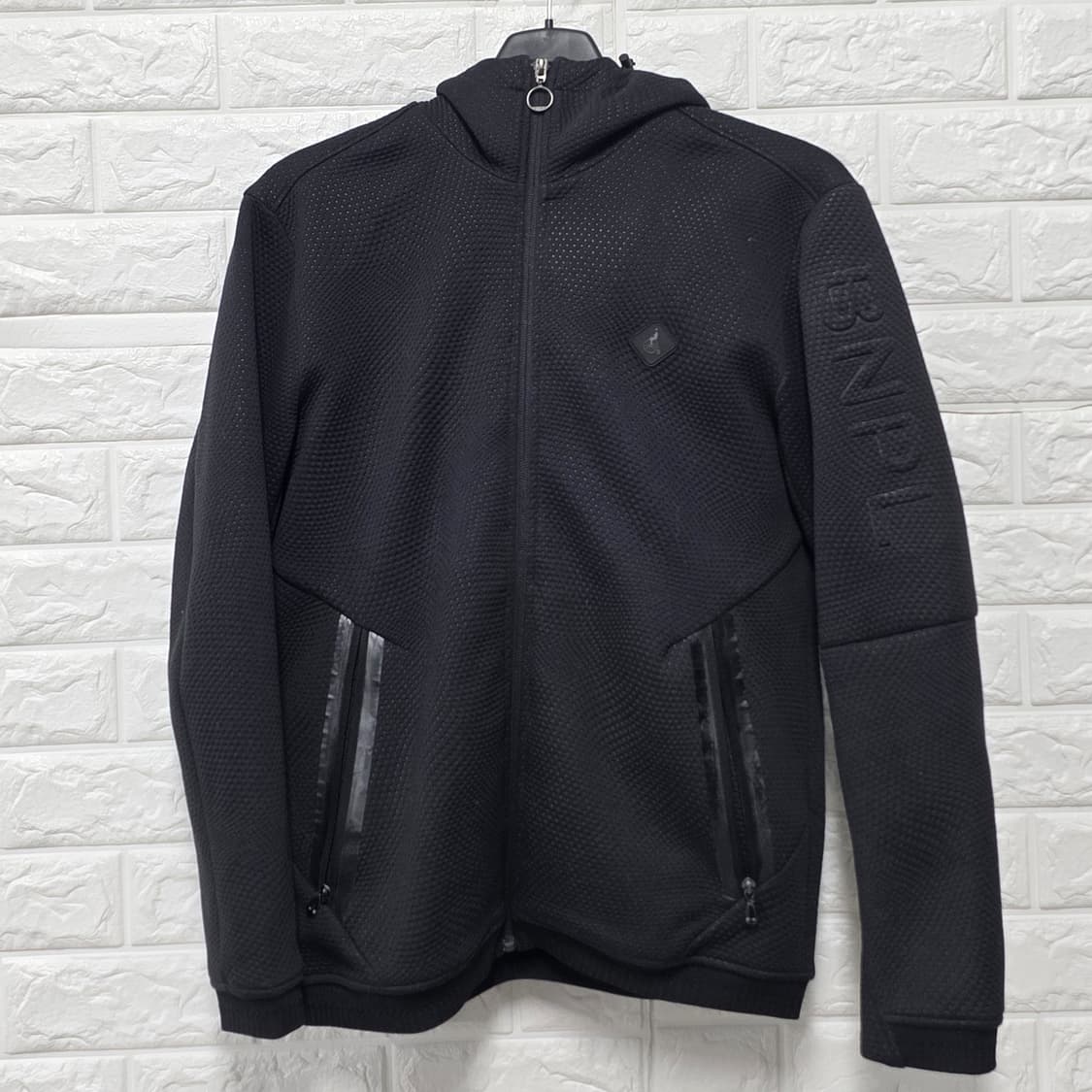 택포_ 빈폴 남성 엠보싱 후드 집업 095 블랙 상품이미지1