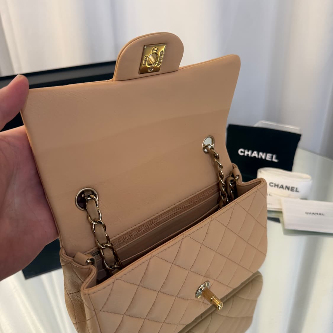 샤넬 A69900 클래식 뉴미니 플랩백 상품이미지10