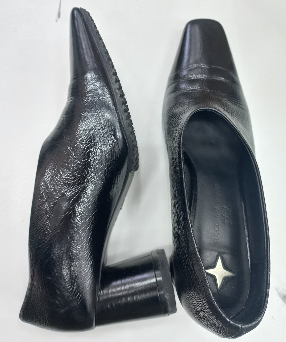 슈콤마보니 블랙 펌프스힐 230mm 상품이미지2