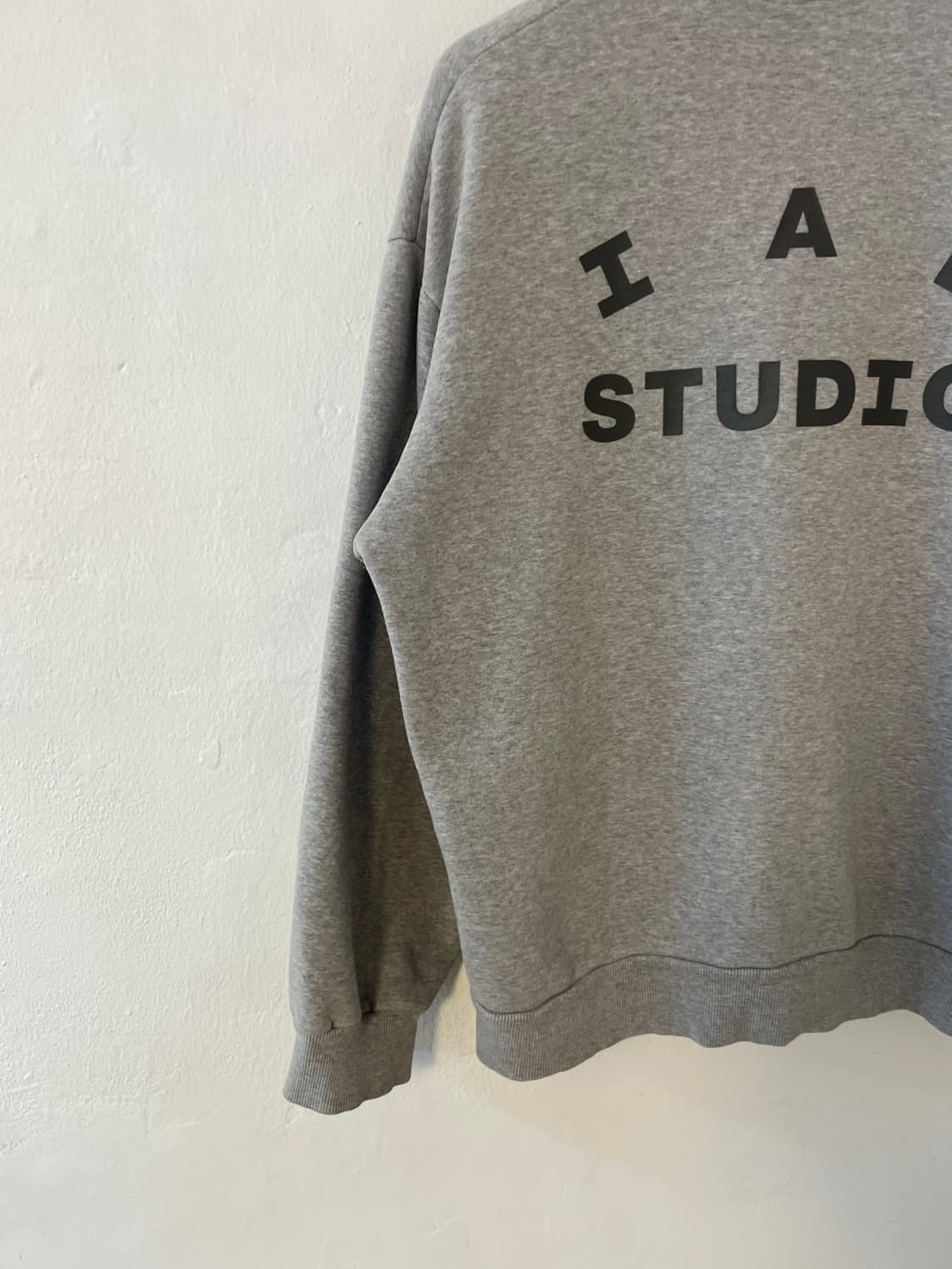 IAB 스튜디오 반집업 맨투맨  상품이미지8