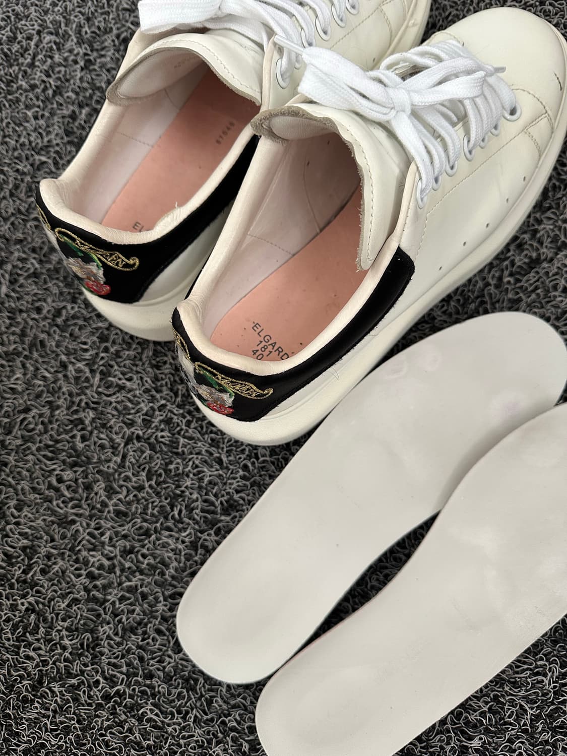 알렉산더 맥퀸 오버솔 스니커즈 40 상품이미지6