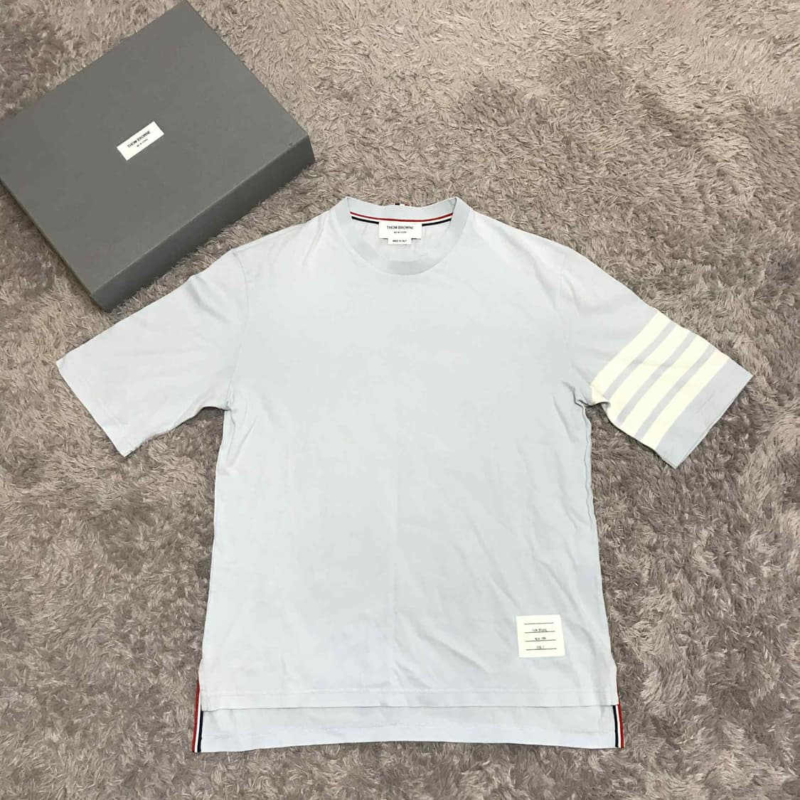 {클로젯}[2][상태 최상]톰브라운 사선완장 반팔티 상품이미지1