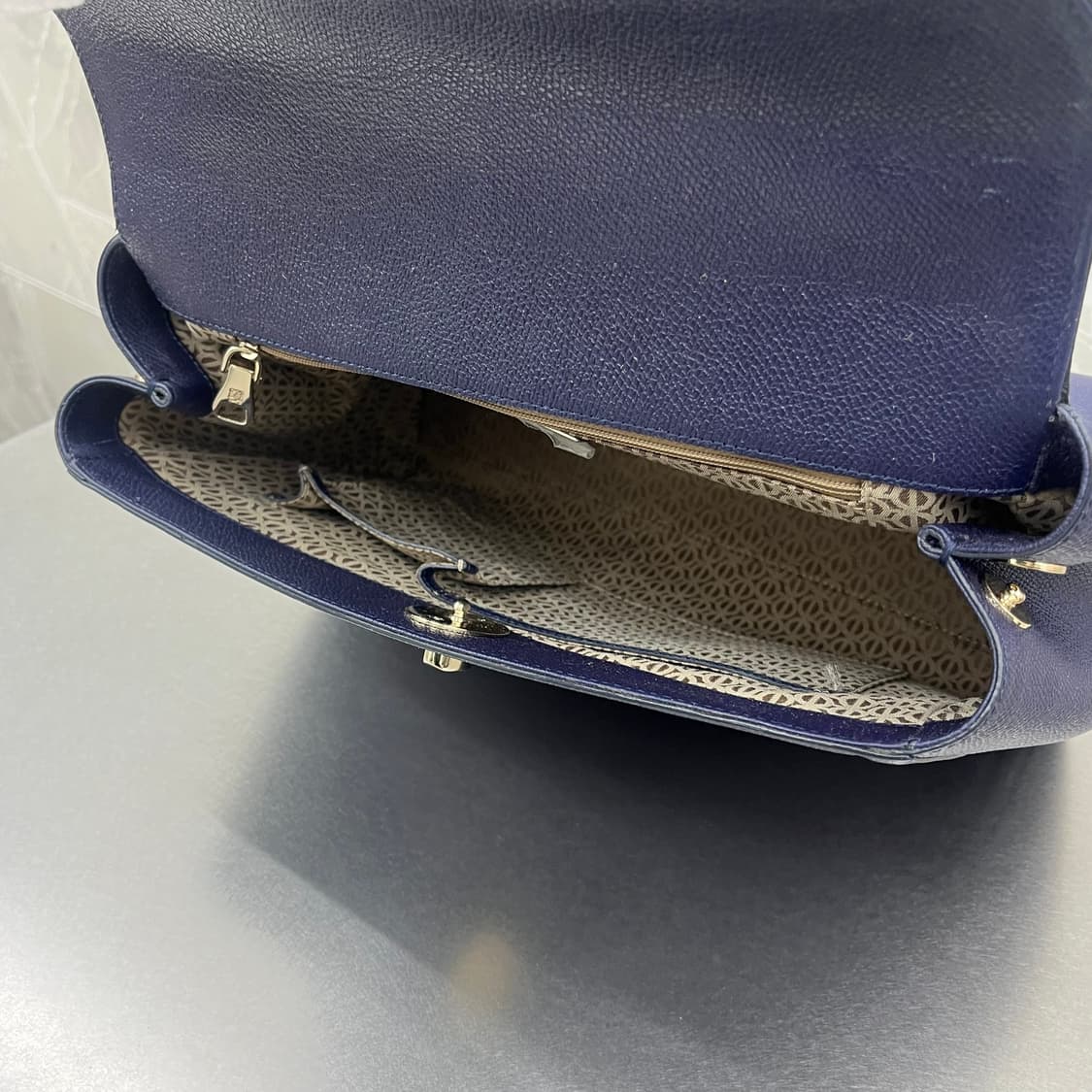 루이까또즈 네이비 토트 핸드백 상품이미지7