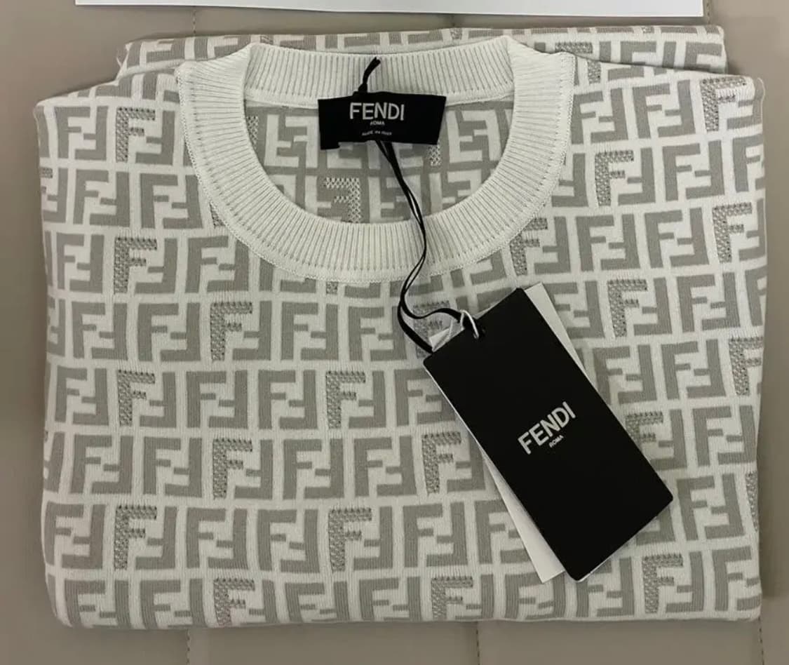 [미개봉 새상품] 펜디 FF로고 반팔니트(화이트) 48사이즈 상품이미지3