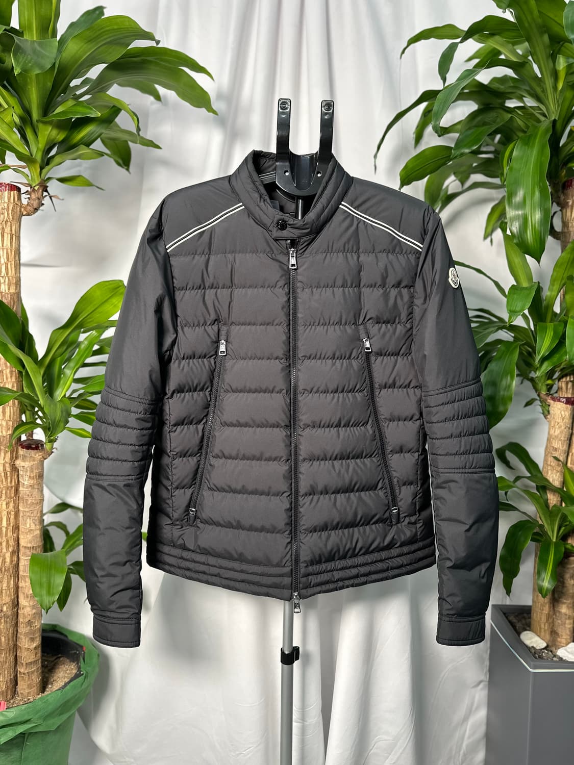 [정품] 몽클레어 페리얼 아미오 블랙 사이즈 4 상품이미지1