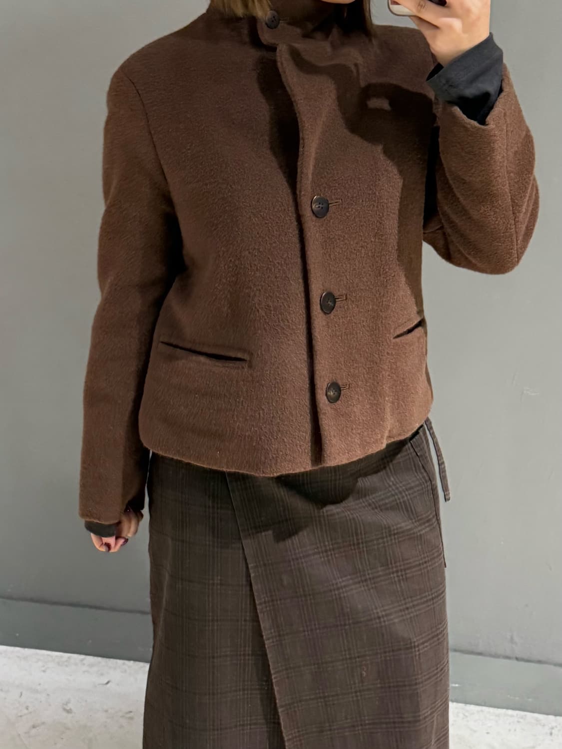 one button high-neck point coat 상품이미지3