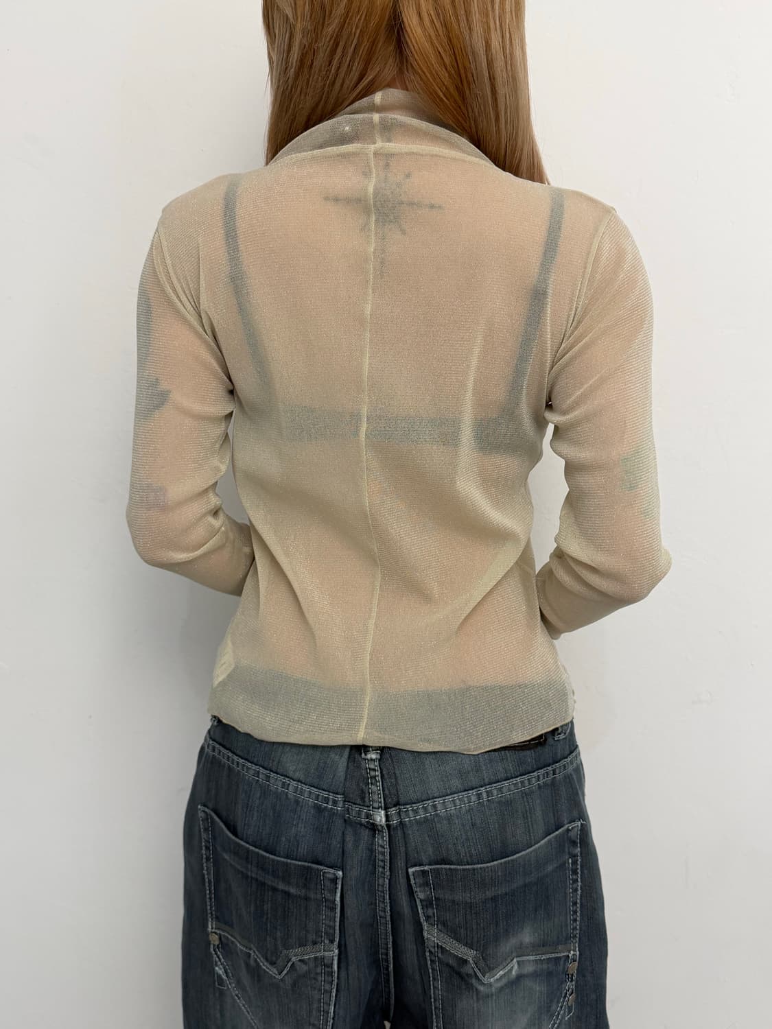 아이보리 프린팅 시스루 긴팔티  상품이미지3