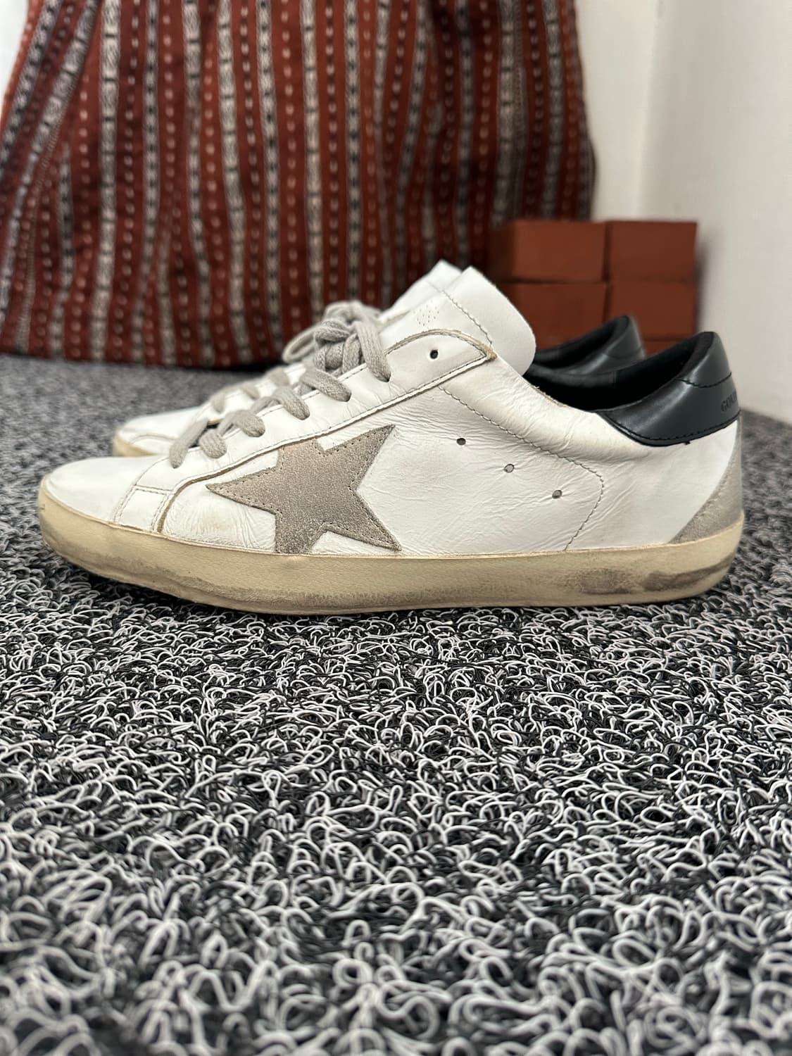 골든구스 슈퍼스타 스니커즈 40사이즈 260mm 상품이미지7
