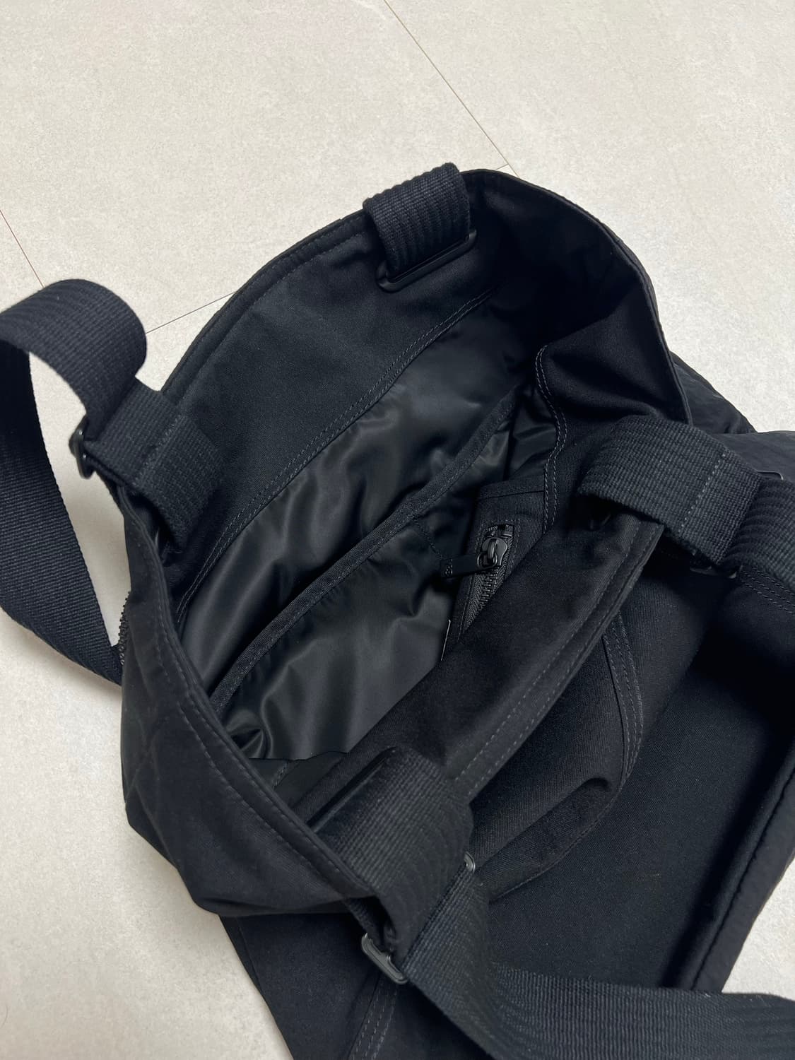 Y-3 블랙 토트백 상품이미지5