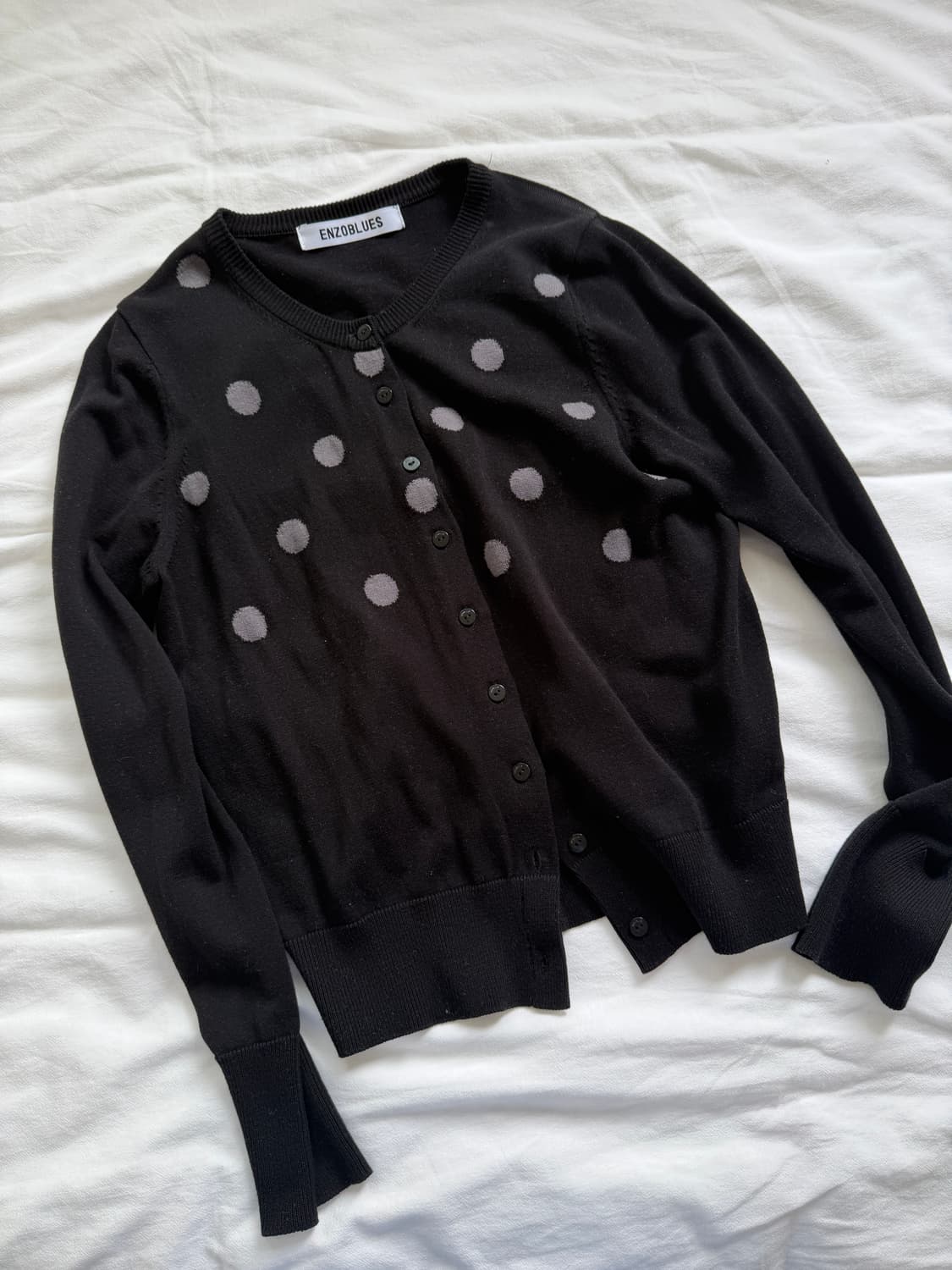 엔조블루스 도트 클래식 가디건 블랙 상품이미지5
