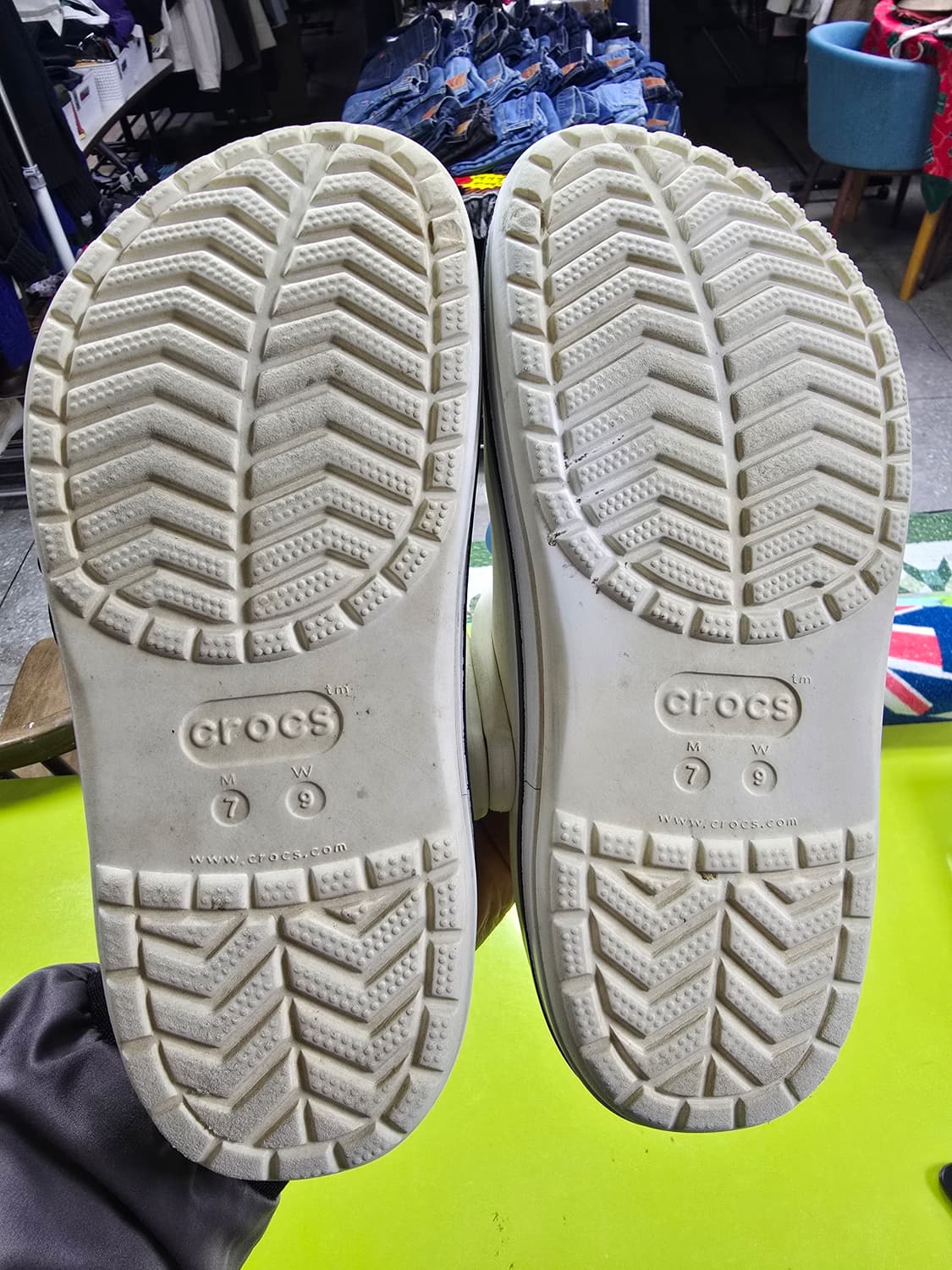 크록스 화이트 샌들 (1359) 상품이미지4