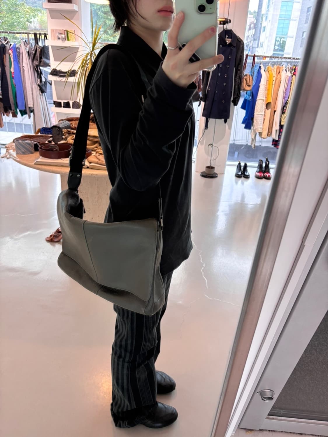 Vintage Coach Leather Cross Bag 상품이미지1