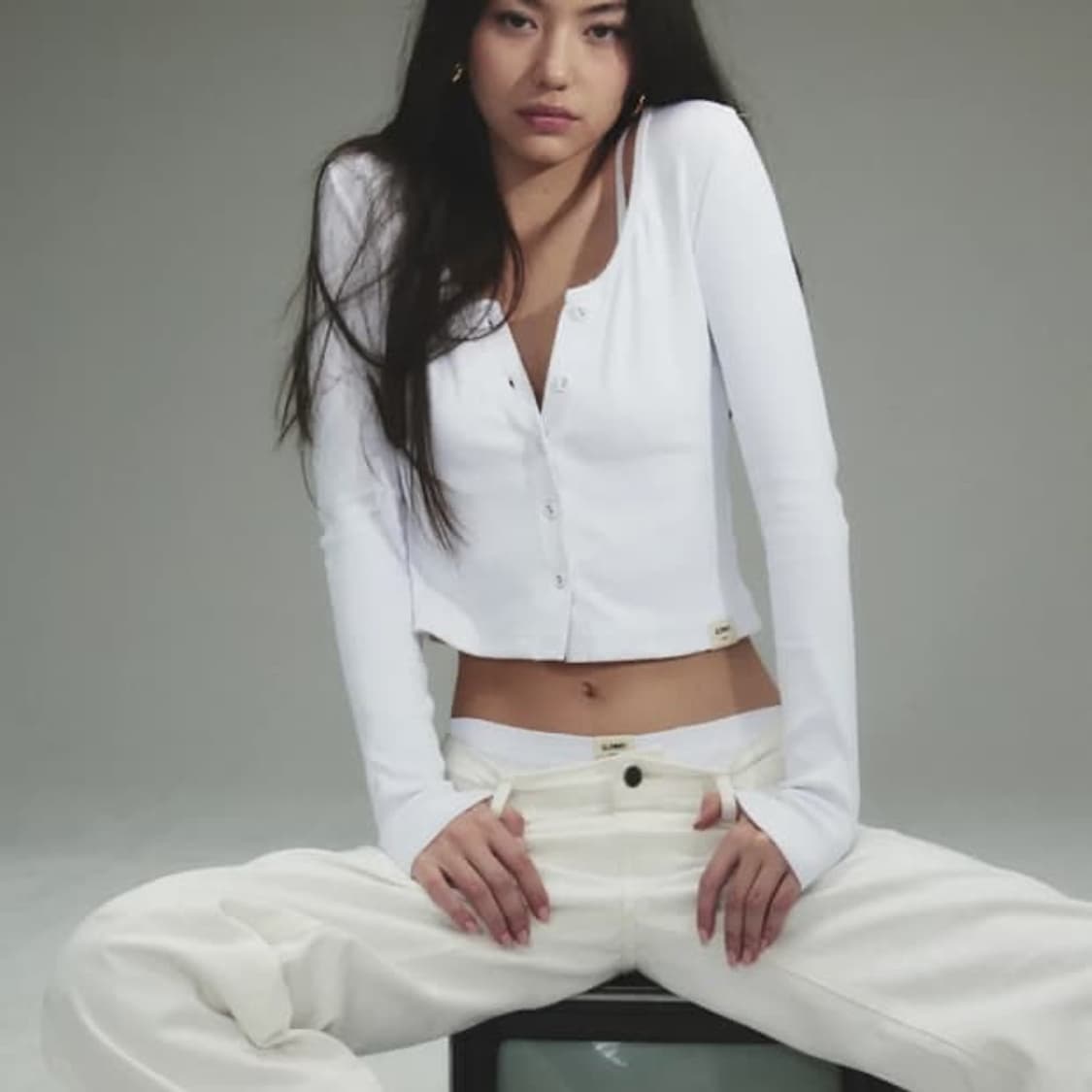 글로니 glowny rib cardigan 화이트 크롭 가디건 미듐ㅔㅏ 상품이미지1