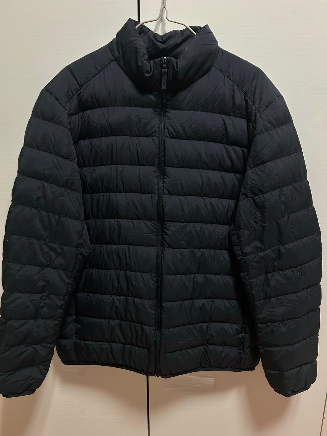 유니클로 남성 경량 패딩 블랙 L 상품이미지1