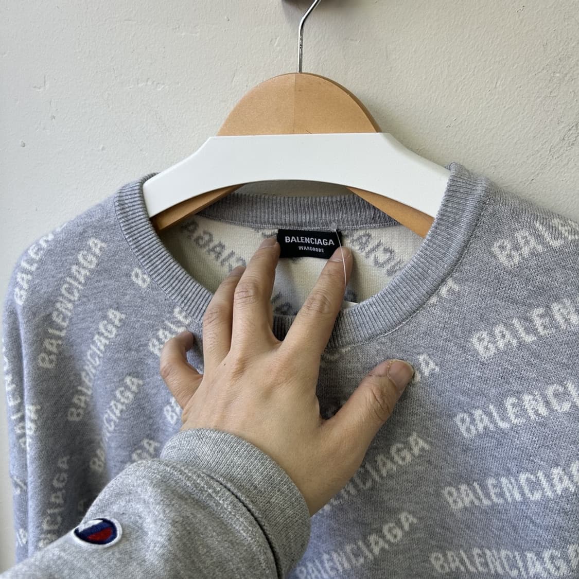 15985 - 발렌시아가 미니 올오버 로고 니트 상품이미지3