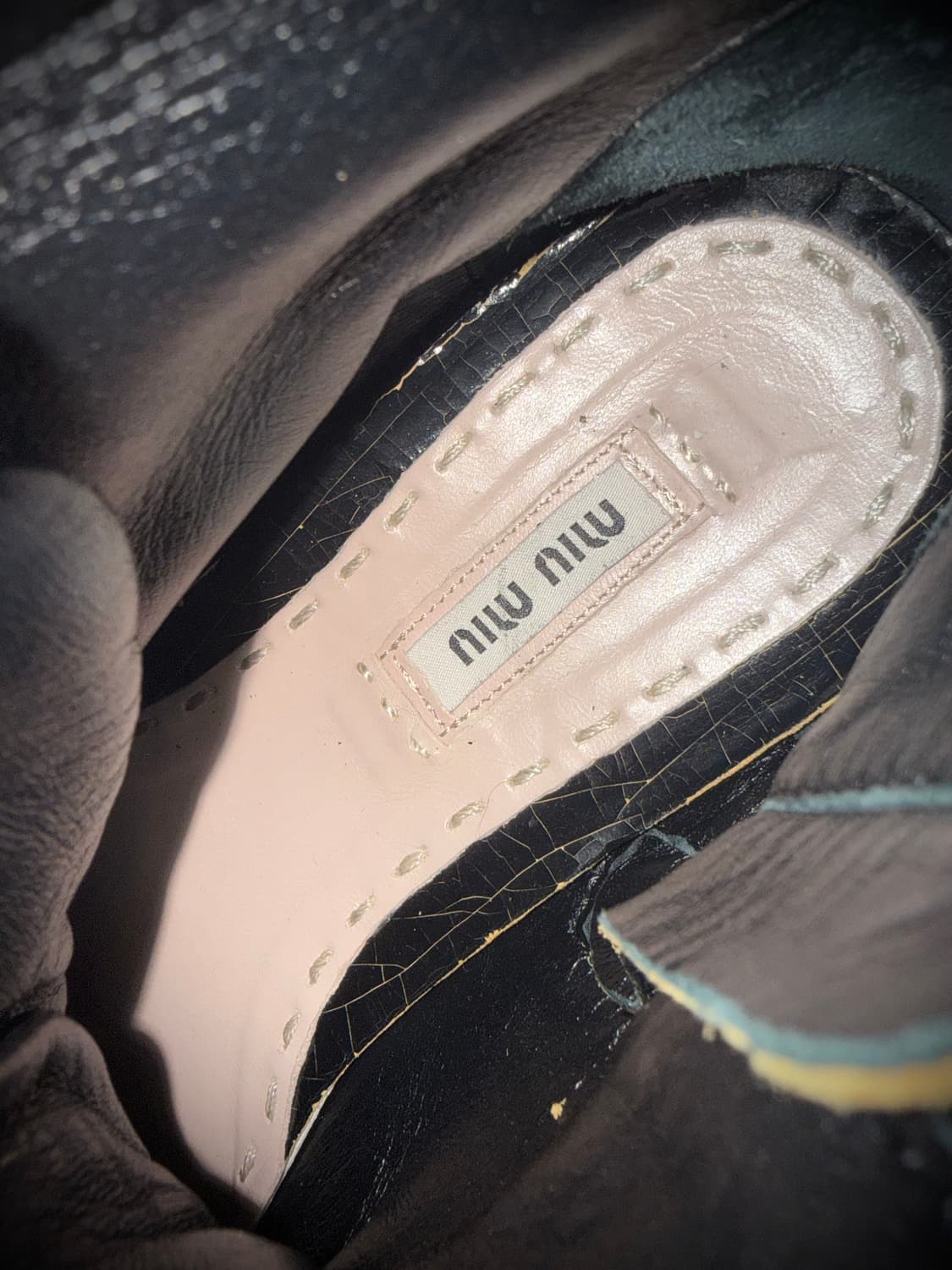 Miu Miu Distressed Crack High-Top Sneake 상품이미지6