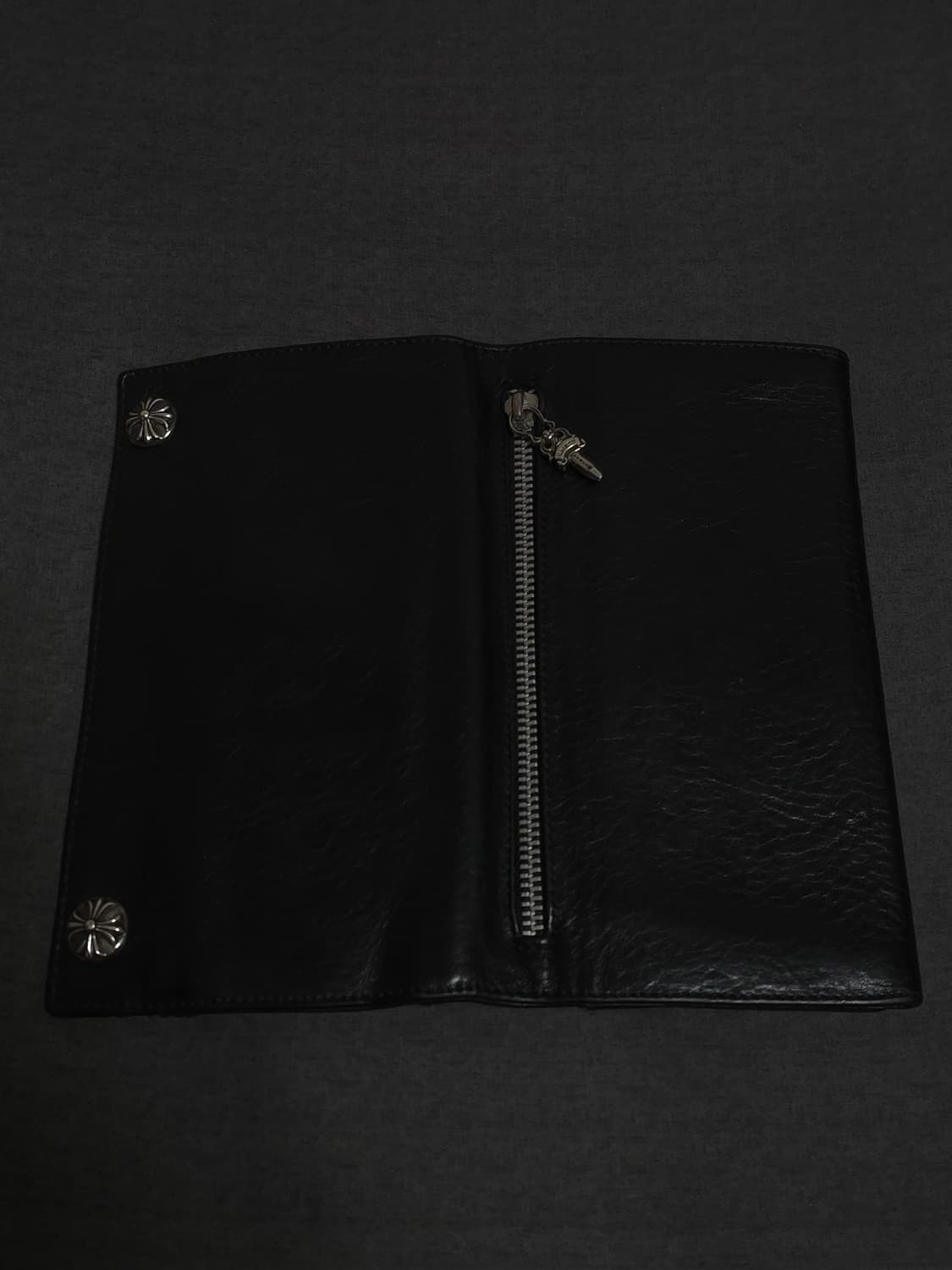 [OS] 크롬하츠 크로스버튼 헤비레더 장지갑 블랙 상품이미지4