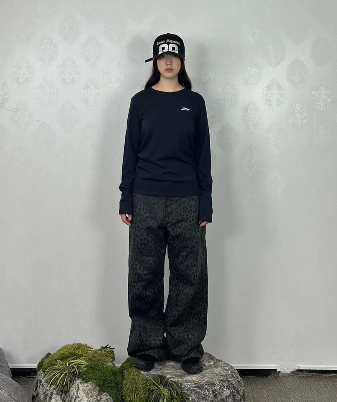 탄산마그네슘 롱슬리브 네이비 우먼 팔아요 상품이미지2