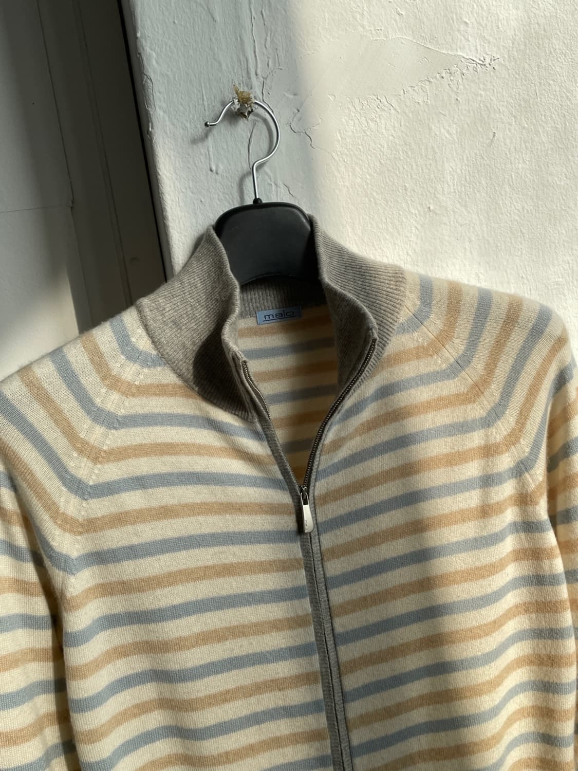 말로 캐시미어 스트라이프 니트 집업 상품이미지4