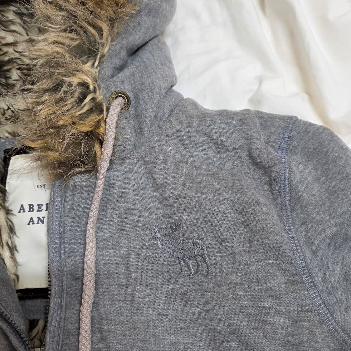 아베크롬비 핀터레스트 울프죠 그레이 후드집업 y2k 오네갸루 딱붙 상품이미지4