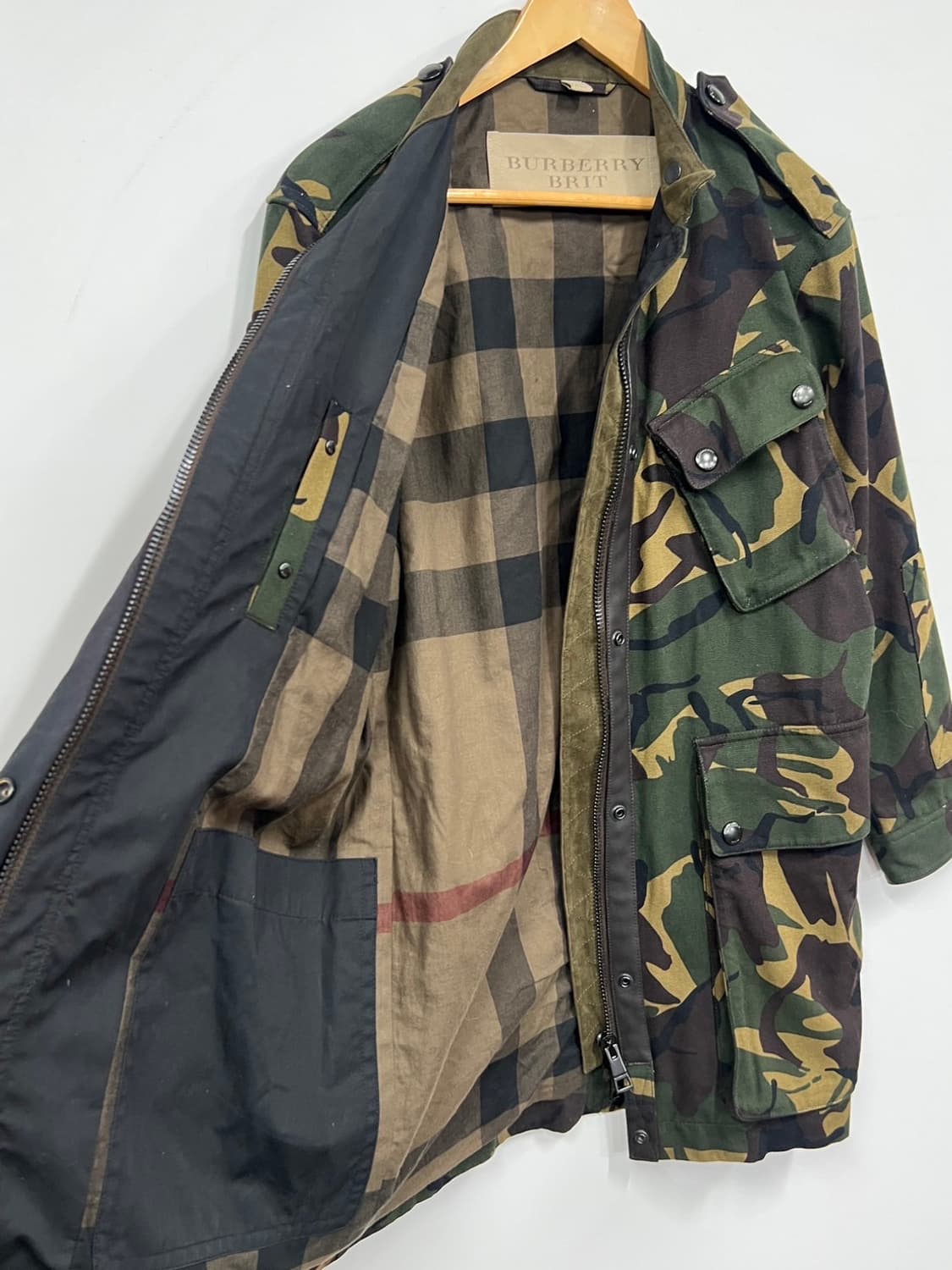 버버리 카모플라쥬 안감 체크 야상 자켓 상품이미지5