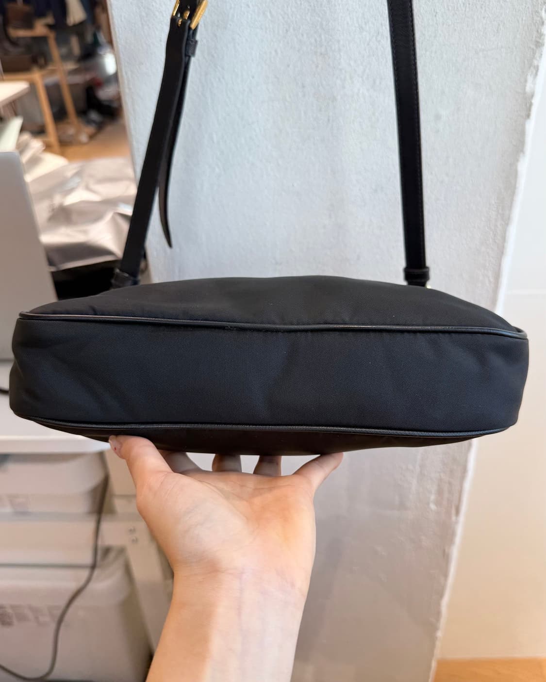 프라다 블랙 사피아노 포코노 크로스백 상품이미지7