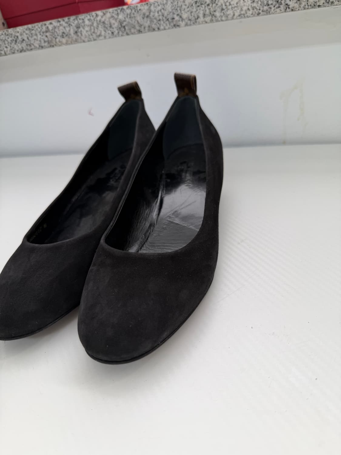 정품) 루이비통 블랙 스웨이드 플랫 슈즈 구두 39.5 상품이미지2