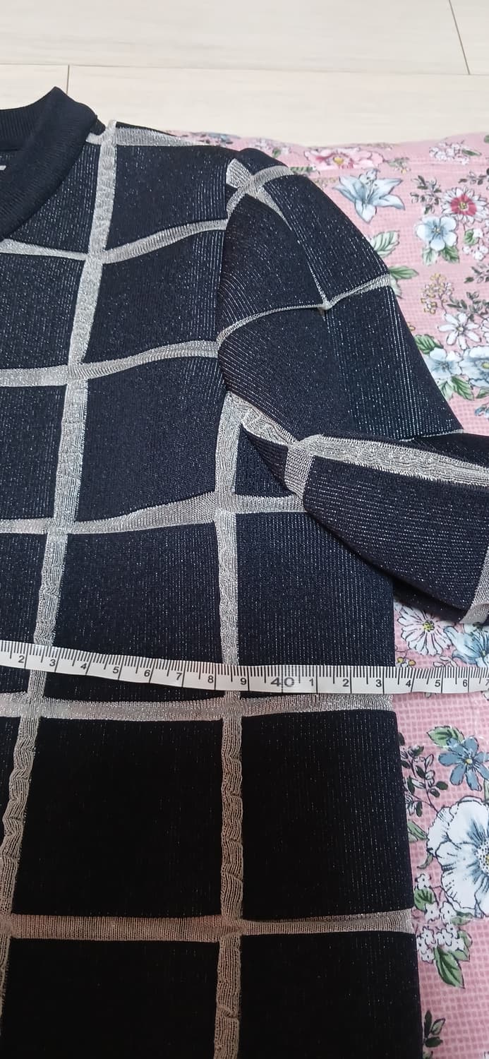 정품 발렌시아가 여성 체크 패턴 니트 가디건 상품이미지8