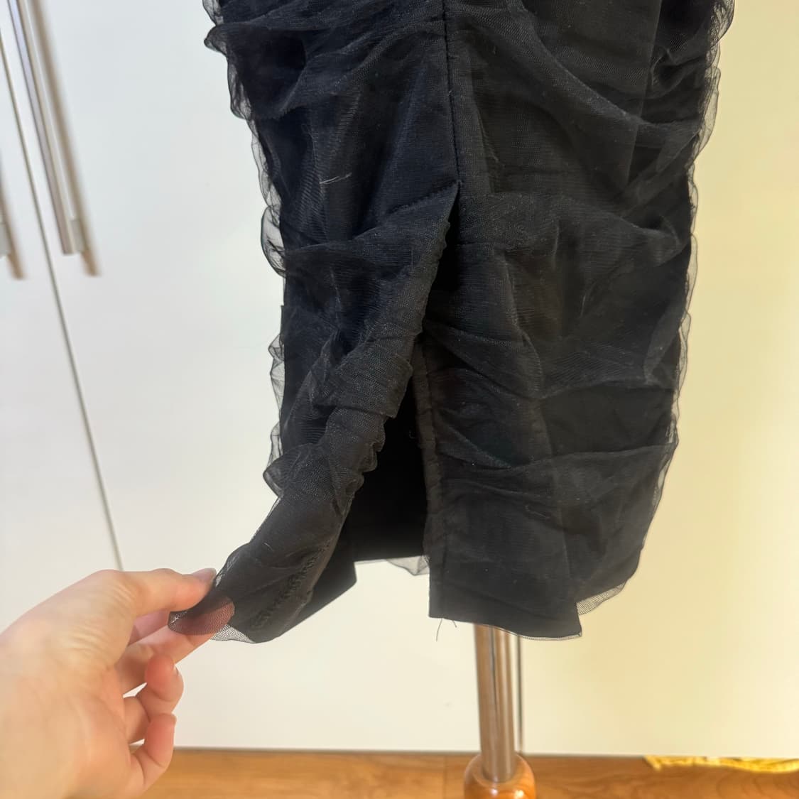 셔링 시스루 망사 미디 원피스 블랙 코코엠 티나니 하이디바  상품이미지5