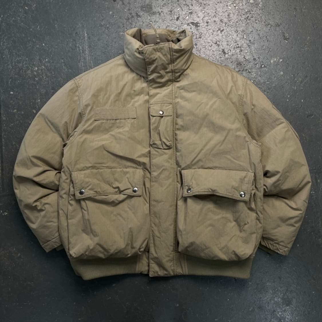 하이드아웃 쉘터 S-40 탱커 숏패딩 상품이미지1