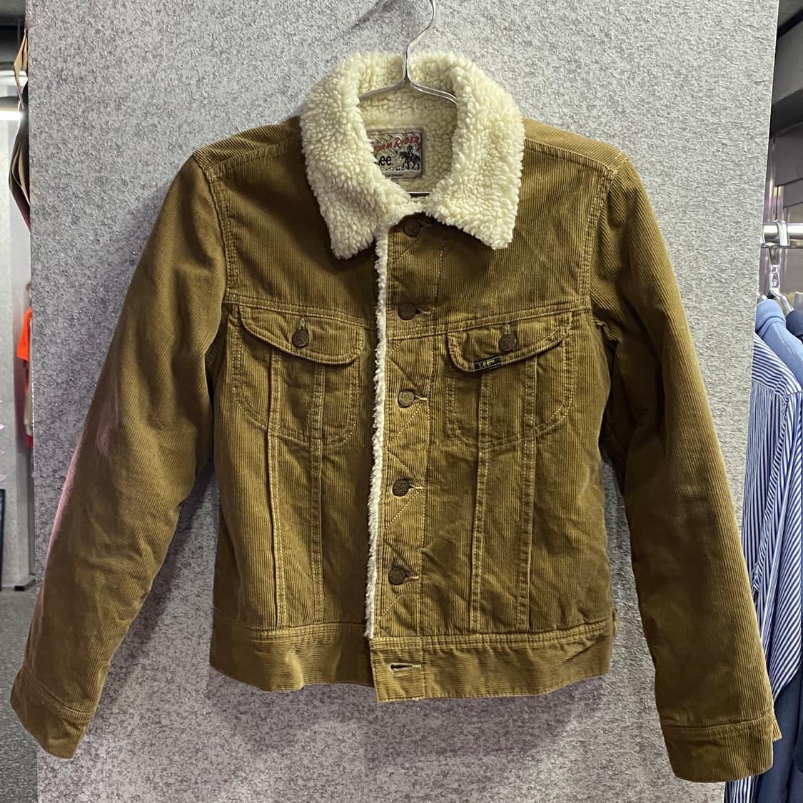 Lee 백로고 코듀로이 쉐르파 베이지 자켓 B4049 상품이미지2
