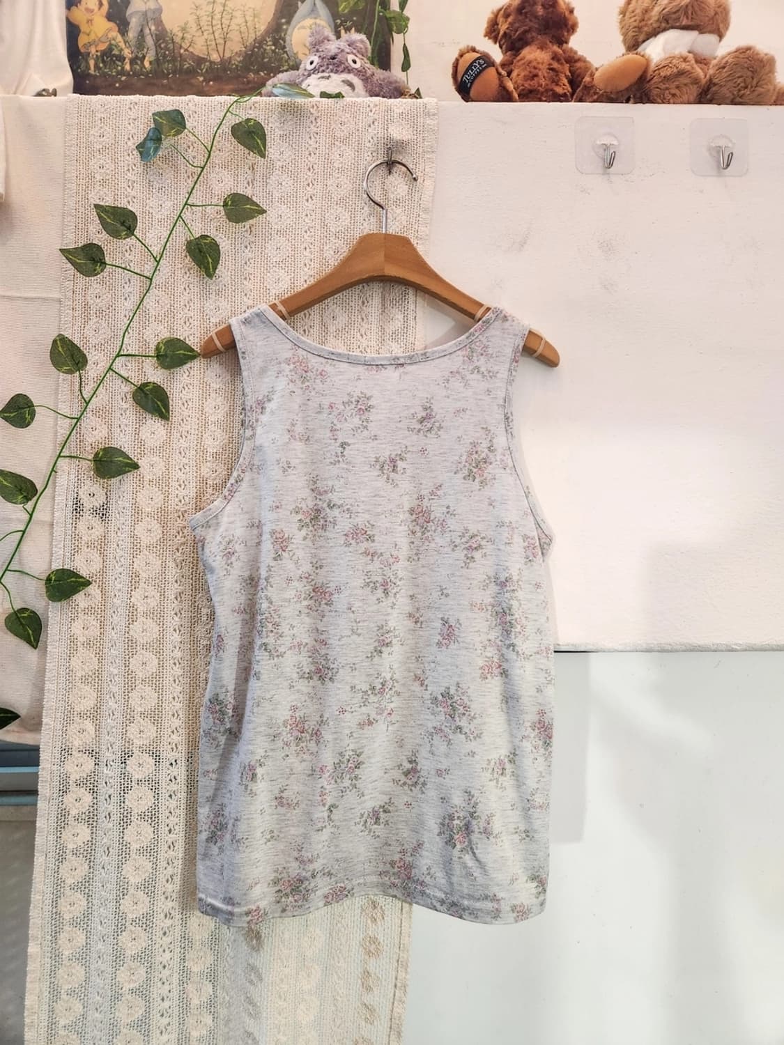 빈티지 그레이 잔꽃 나시 슬리브리스 상품이미지4