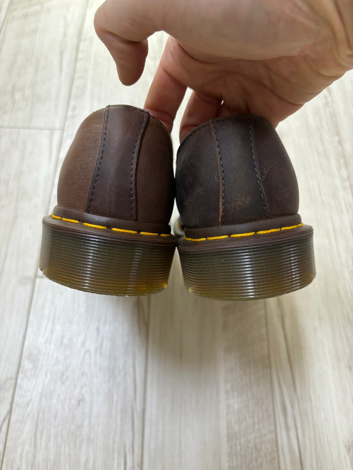 닥터마틴 1461 3홀 크레이지홀스 240 상품이미지5