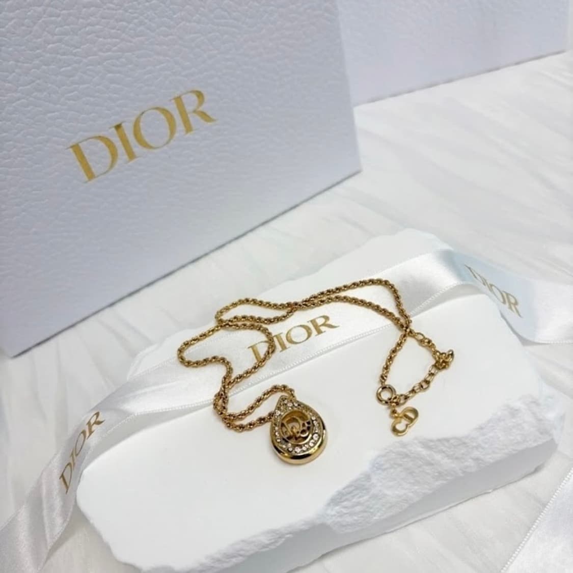 👑[희귀템] 디올 빈티지 라인스톤 CD로고 목걸이. 상품이미지2