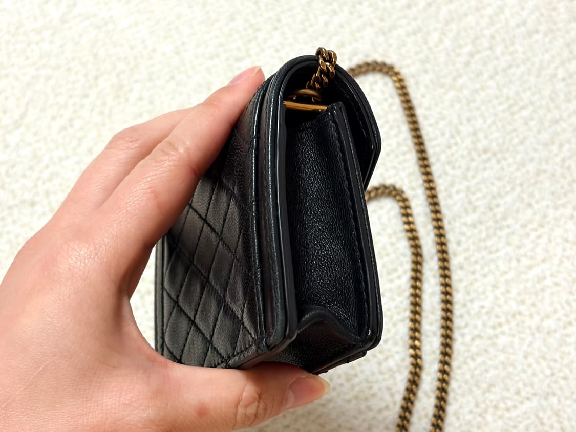 생로랑 램스킨 GABY 마이크로백 블랙 상품이미지4