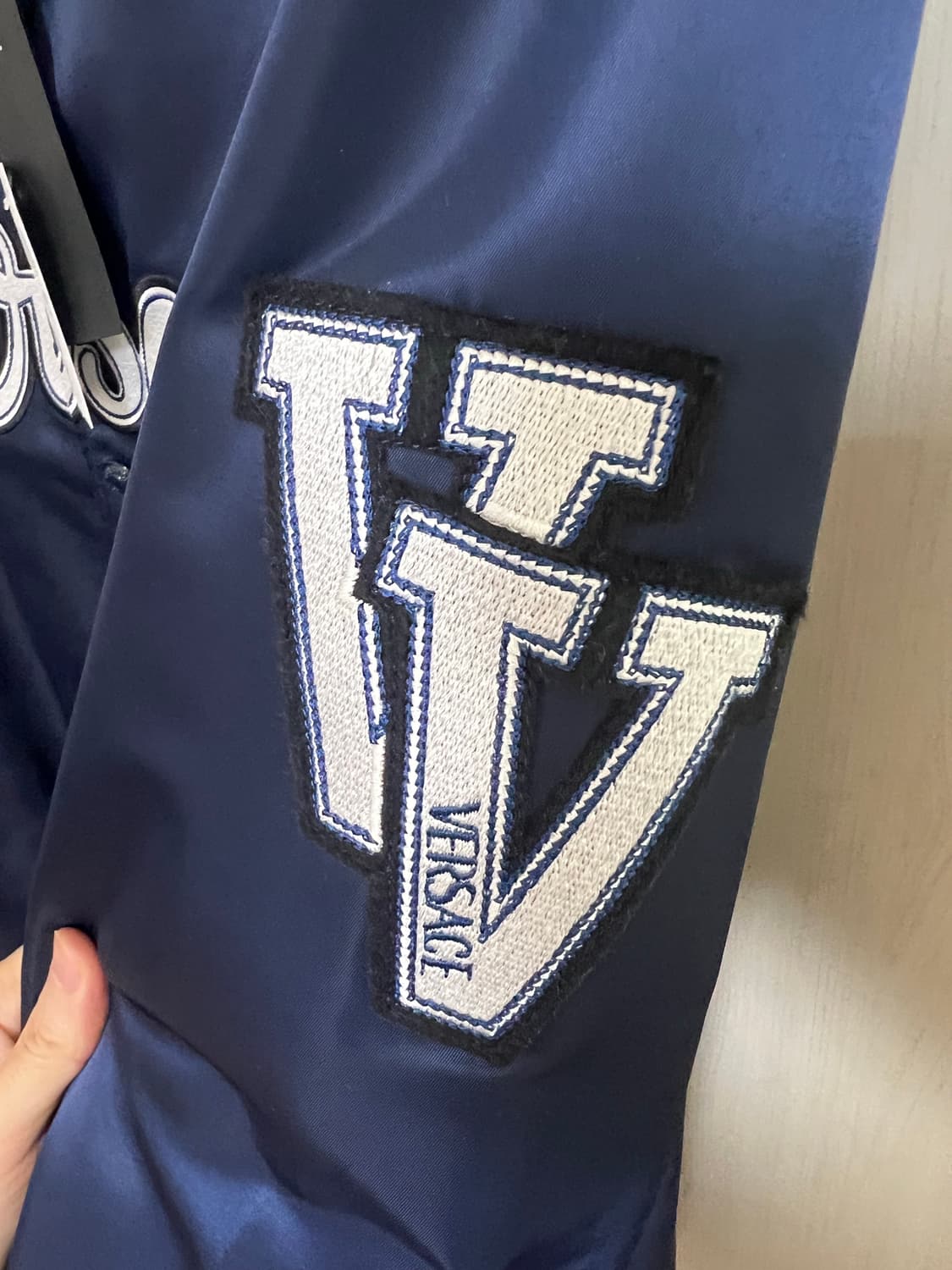 베르사체 스타디움 바시티 자켓 상품이미지5