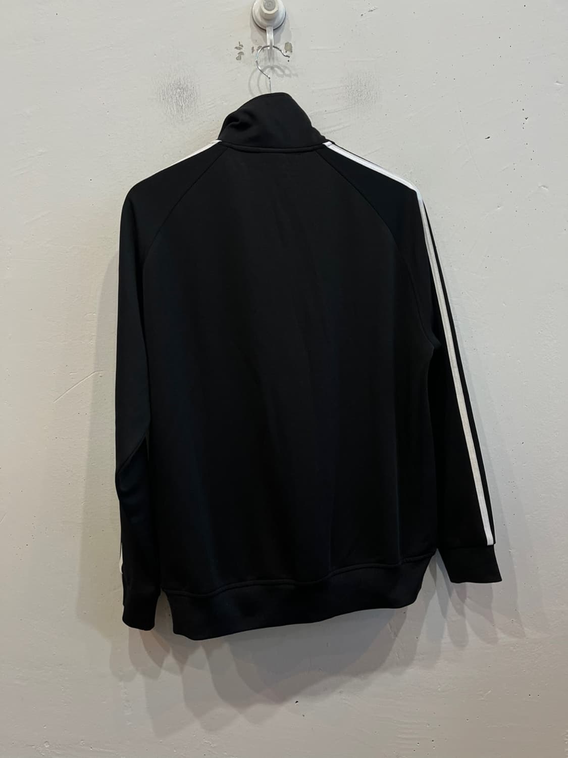 아디다스 자수로고 트랙탑 져지 블랙 상품이미지2