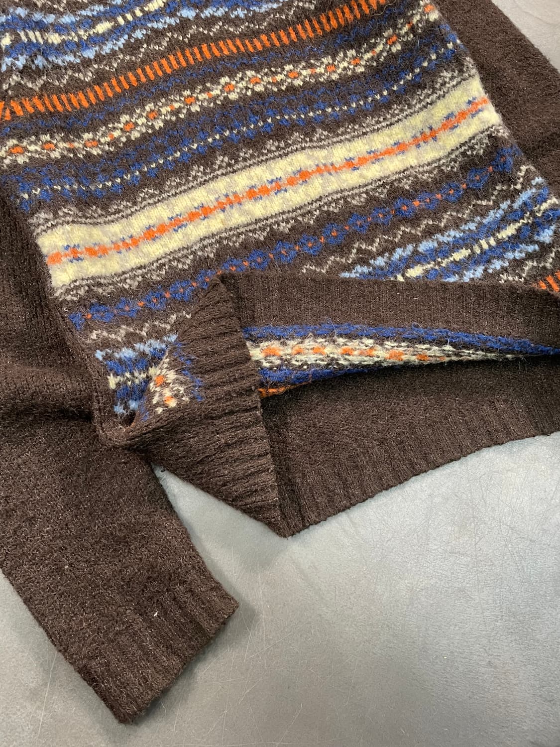 빔즈 하트 페어아일 브이 닉 니트 상품이미지3