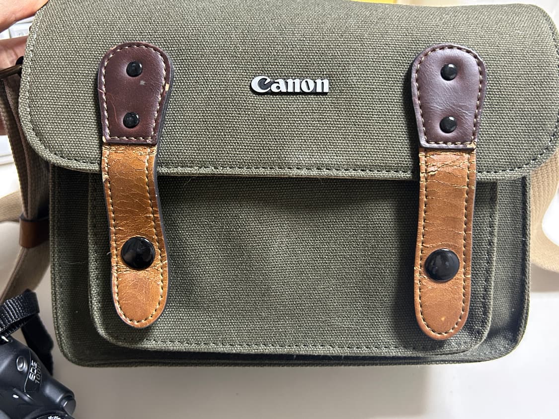 캐논 eos100d (본체,줌렌즈,배터리,충전기,가방) 상품이미지7