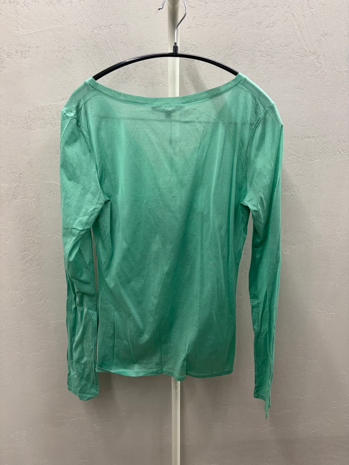 구찌 민트색 브이넥 니트 L 새상품 상품이미지5