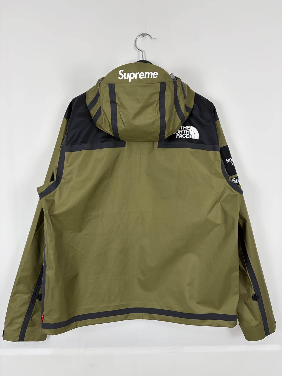 a181) 슈프림x노스페이스 21ss 서밋 시리즈 테이프 심 바람막이 상품이미지5