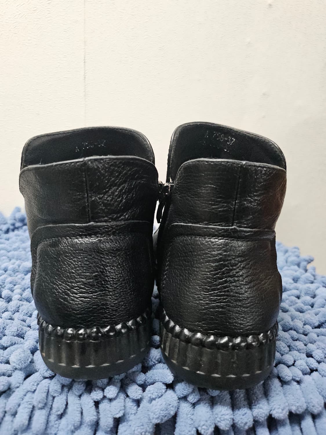 블랙 가죽 앵클 부츠 스타일 여성화  235 상품이미지3