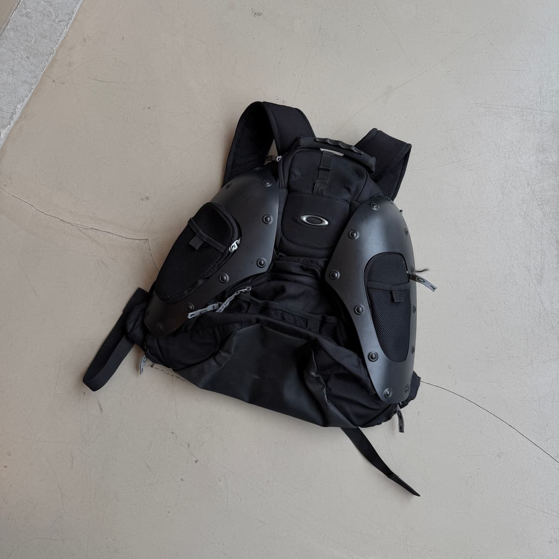 오클리 하드쉘 백팩 상품이미지2