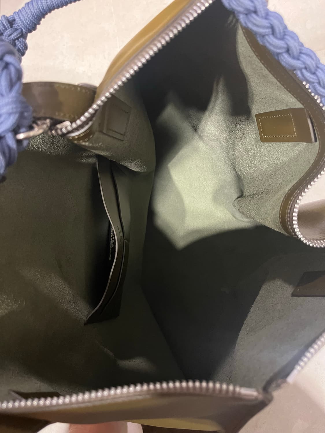 질샌더 20fw 레더 집 라지 토트백 상품이미지6