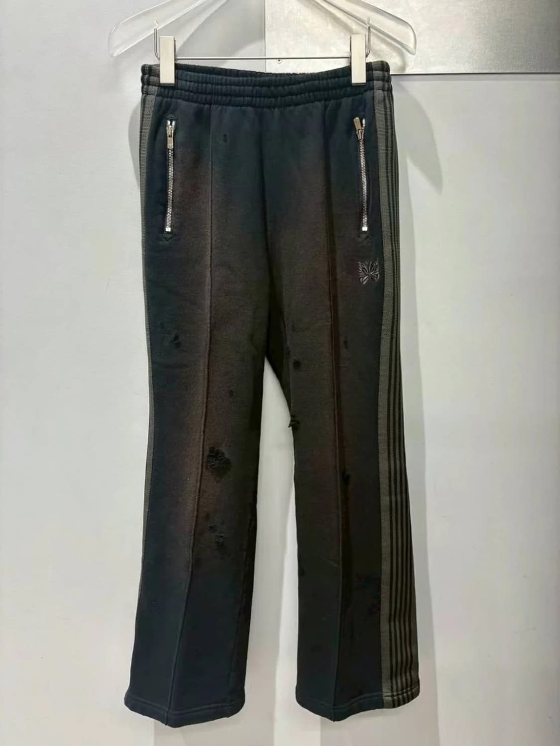 [M] 니들스 익스클루시브 부츠컷 트랙팬츠 상품이미지1