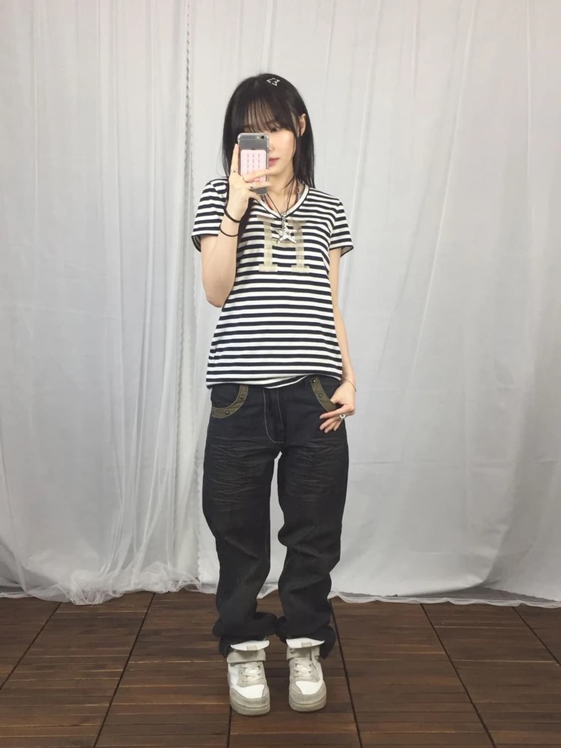 Tommy Hilfiger Stripe V-Neck Tee 상품이미지1